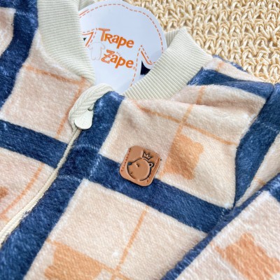 Conj. Casaco Xadrez com Ursinho e Calça de Pelinho - Areia e Azul Jeans